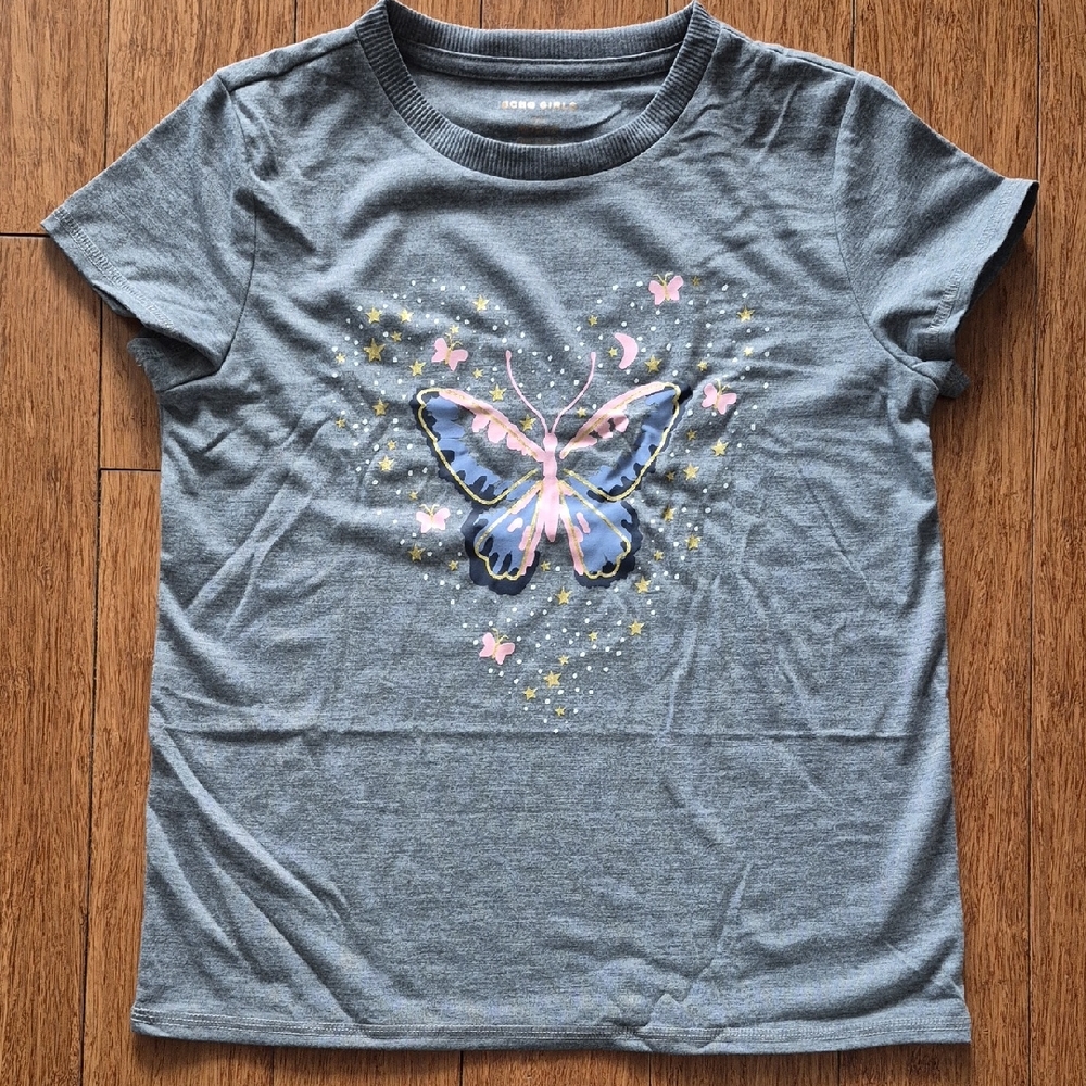 NWOT Grey BCBG tee  with Butterfly In Heart Design